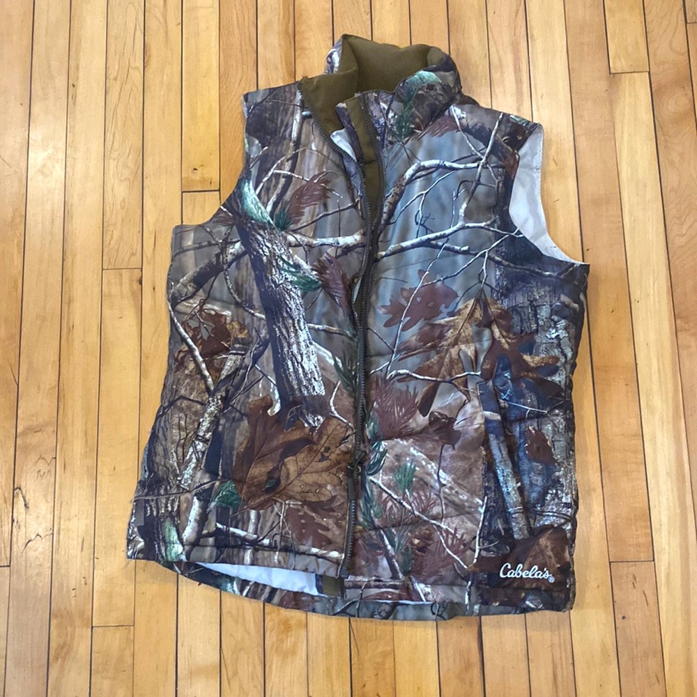Women’s camo hunting vest